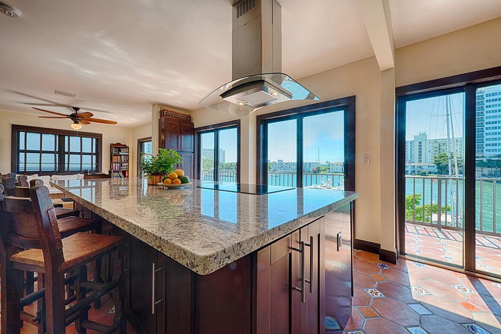 Miami Whitehouse Apartments North Bay Village Kamer foto